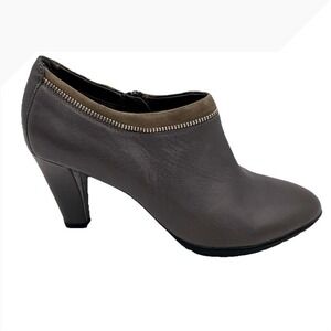 Anne Klein Dalayne Gray Ankle Boot‎ Leather Sz 9.5M Quiet Luxury Minimalist